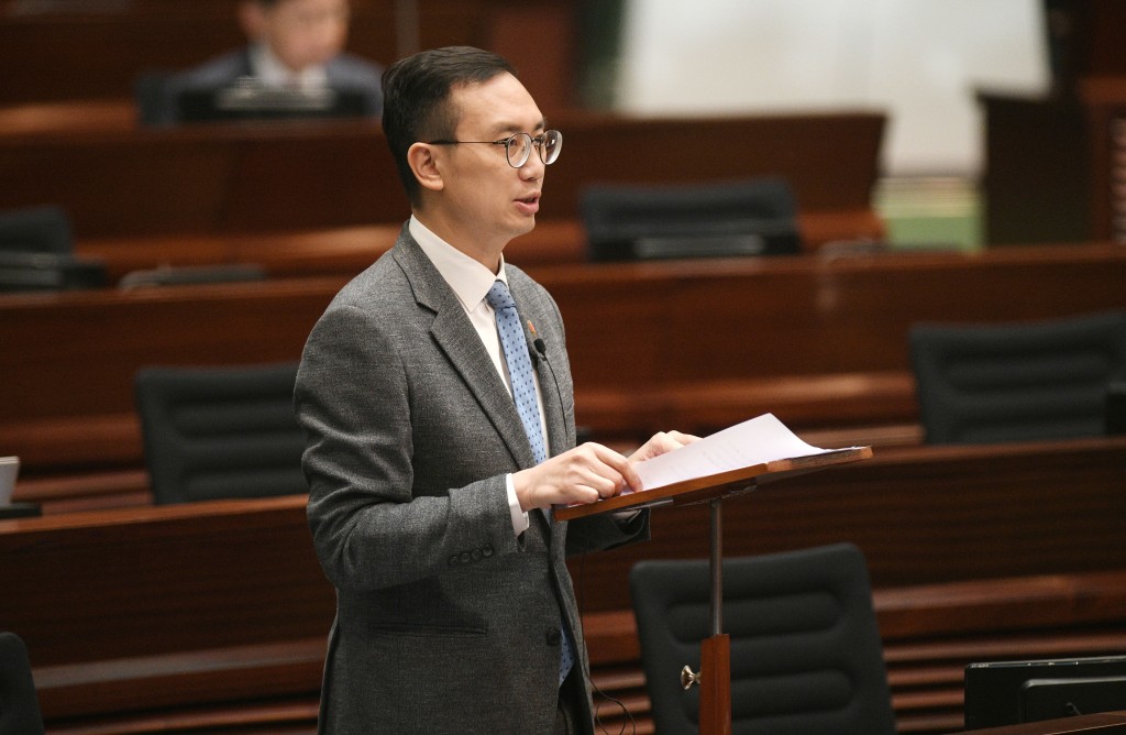 選委界李鎮強。