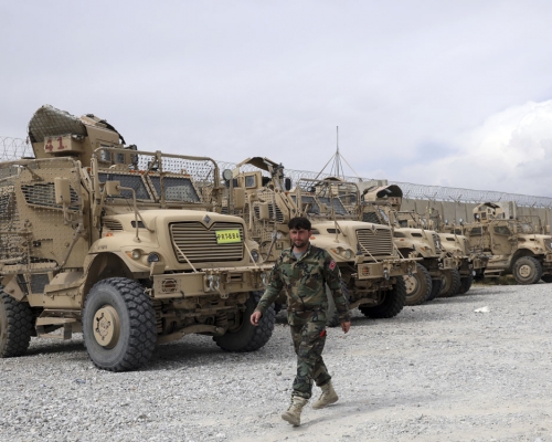 阿富汗安全部隊加緊防衛塔利班襲擊。AP圖片