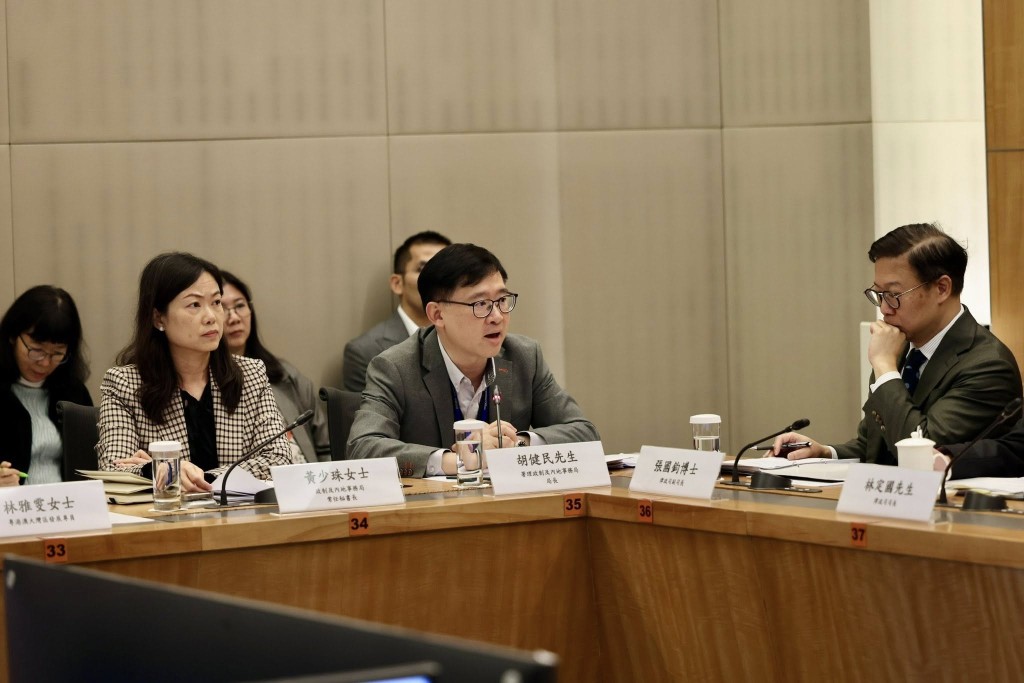 對接「十五五」規劃的「香港五年規劃」由政制及內地事務局主責。李家超FB圖片