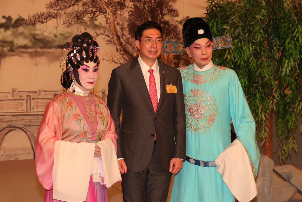 汪明荃與羅家英相處方式是給對方很大自由空間，羅家英透露老婆知道他愛按摩，更會為他訂房按摩。