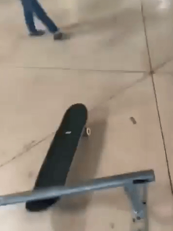 事件懷疑因涉案男子不滿小童玩滑板所致而起。FB:長崎涼美 事件懷疑因涉案男子不滿小童玩滑板所致而起。FB:長崎涼美