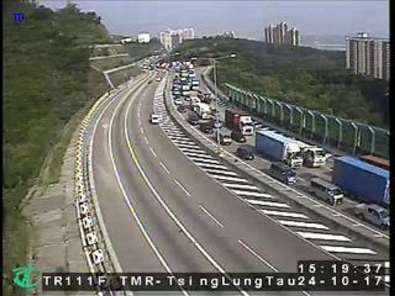 屯門公路近青龍頭。
