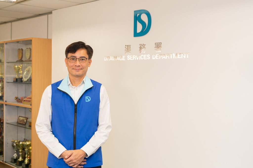 莫永昌表示，「樺加沙」襲港期間，渠務署首次應用「淼立識」系統作出水浸風險評估，作出針對性應對安排。甯漢豪網誌圖片
