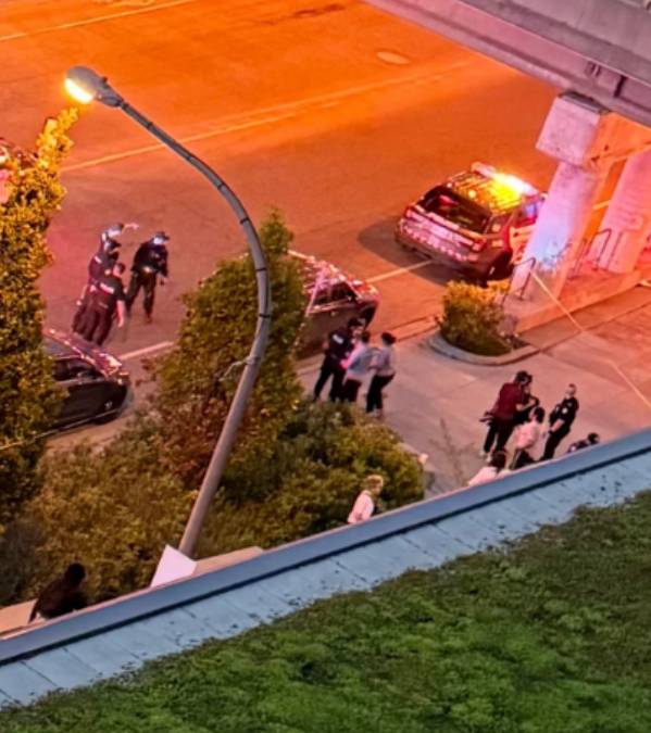 警方在槍擊案現場調查。Ｘ@CrimewatchTO