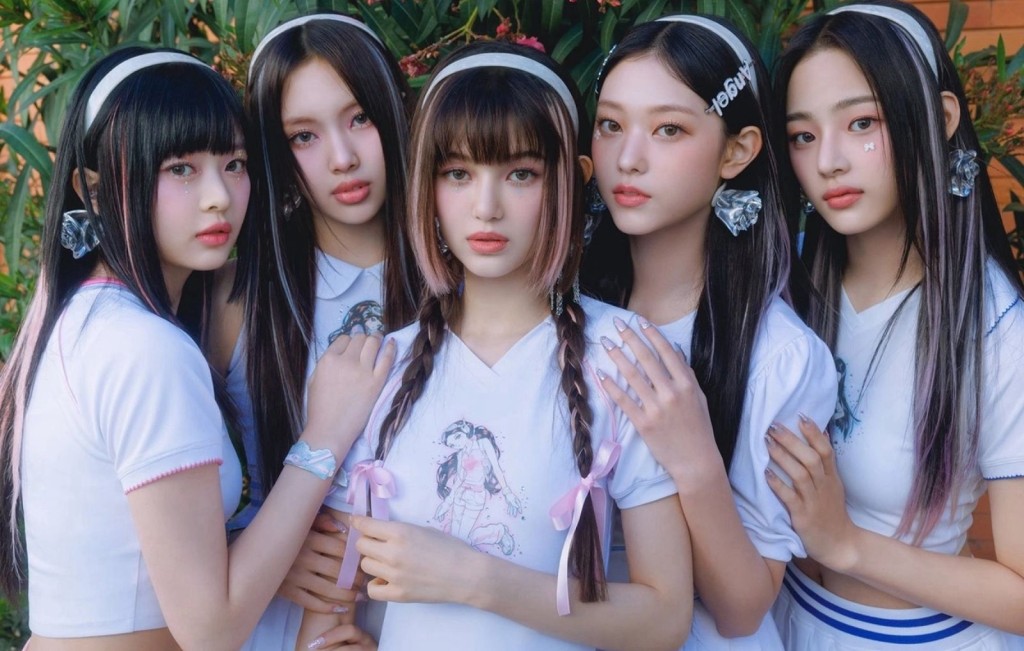 Danielle（中）亦正面临被ADOR追讨431亿韩圜（约2.3亿港元）的赔偿。