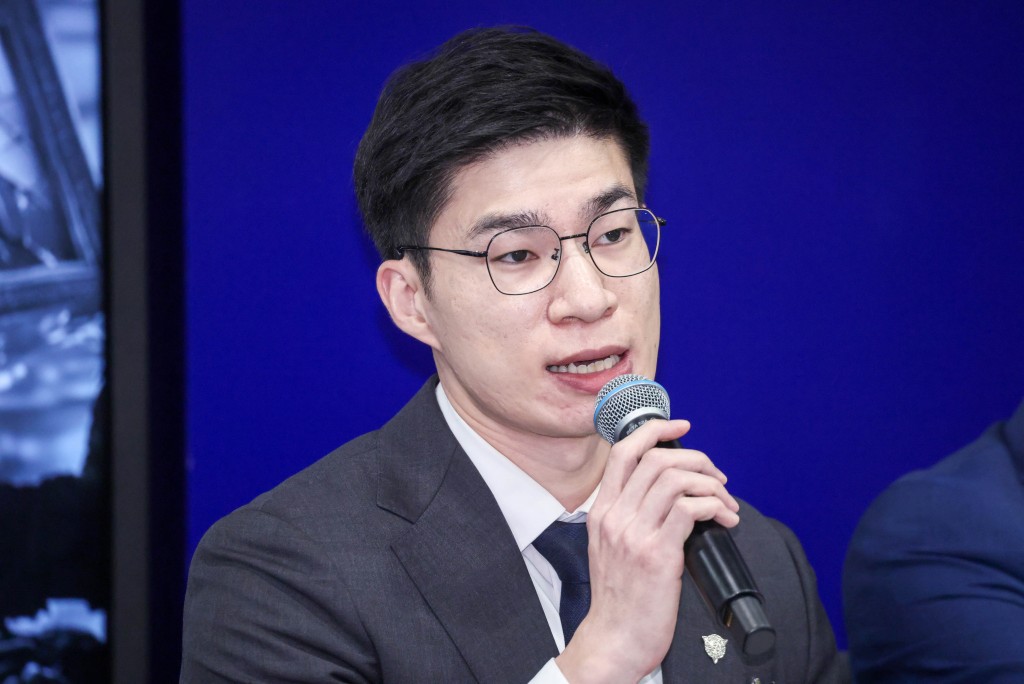 有組織罪案及三合會調查科高級督察劉啟彥呼籲青少年遠離外圍賭博。 有組織罪案及三合會調查科高級督察劉啟彥呼籲青少年遠離外圍賭博。