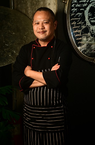 有三十年入廚經驗的餐廳主廚Ryan Chiu，帶來嶄新的意日料理體驗。