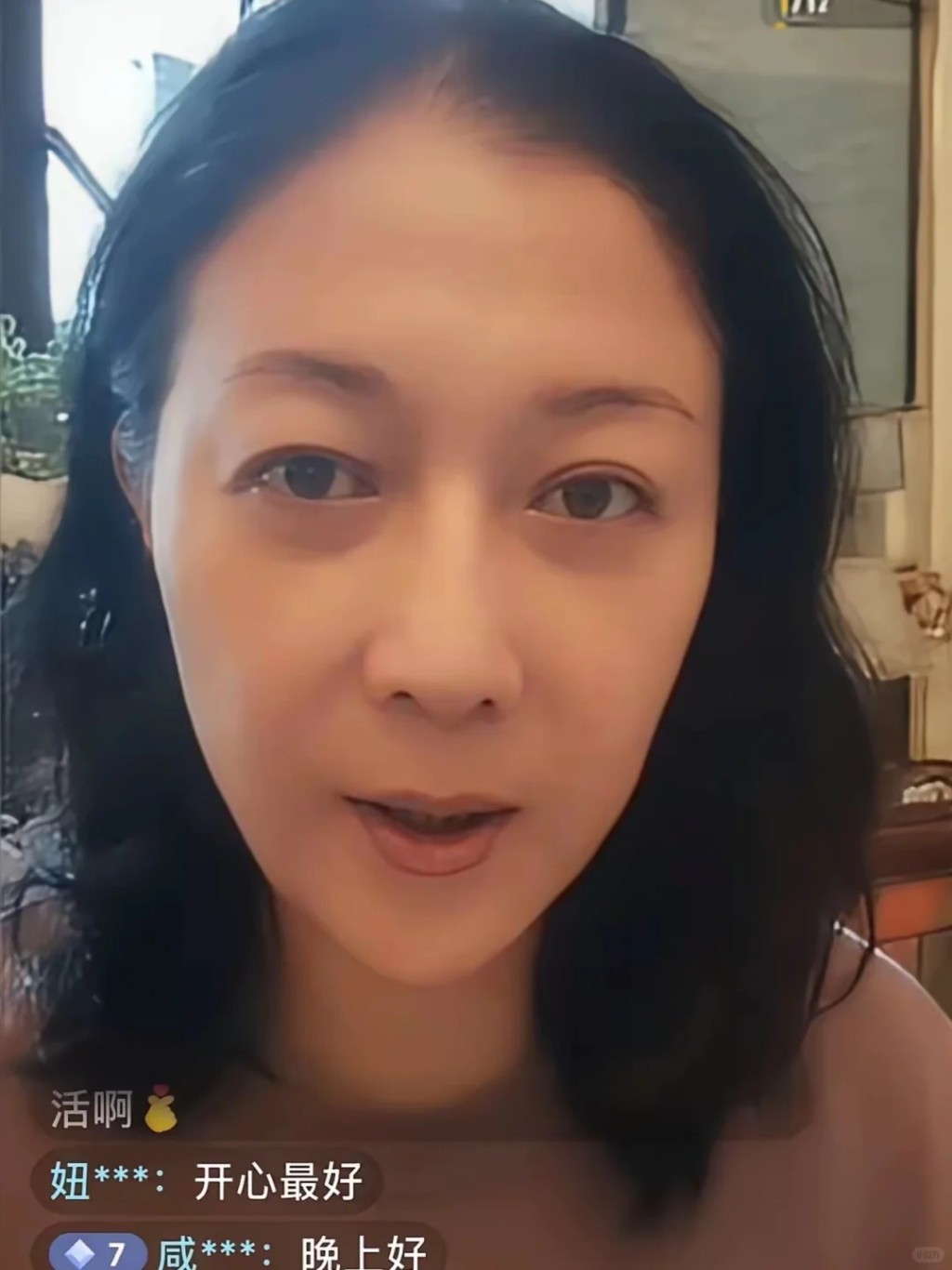 吳綺莉早前開直播,訴說跟女兒最新關係。 吳綺莉早前開直播,訴說跟女兒最新關係。