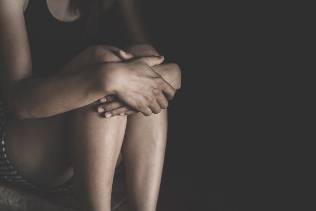 英女中学生请愿，促禁色情片使用校服。iStock