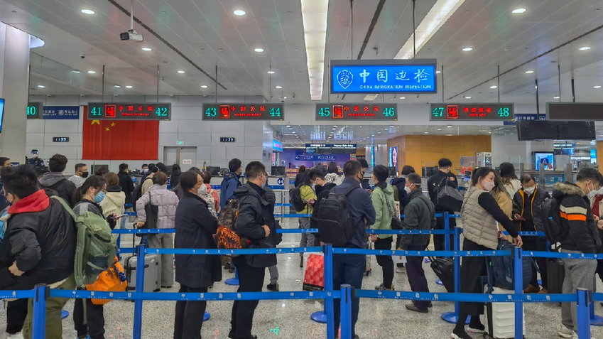 上海浦東往返澳門是前三條熱門航線之一。