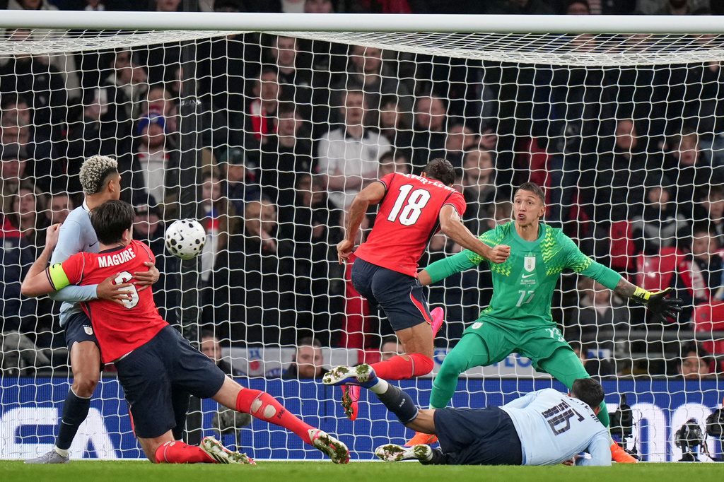 英格兰1：1乌拉圭。美联社