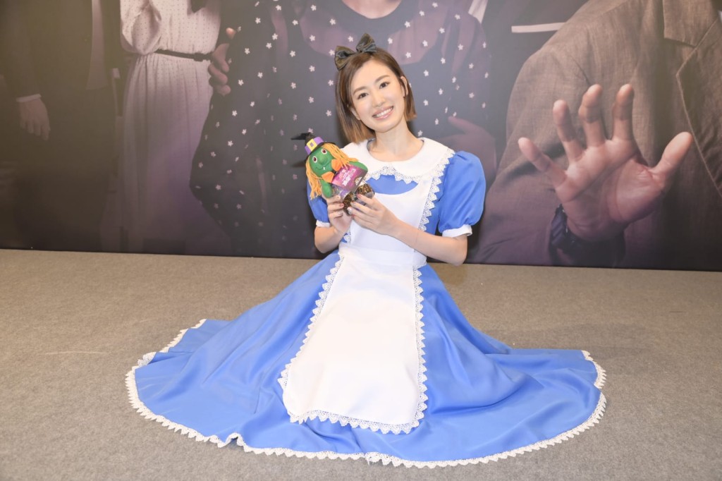 蔣家旻為鄧佩儀講好說話。