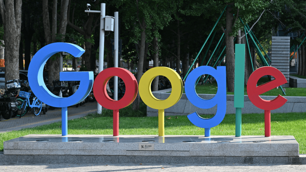 美國Google一顆搭載4枚張量處理單元（TPU）晶片的原型衛星近日升空。法新社