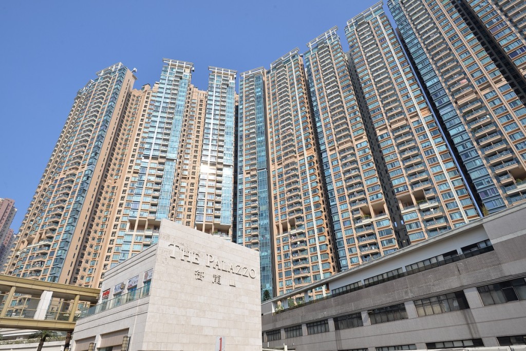網民稱小時候居住私人樓宇未去過公屋。資料圖片