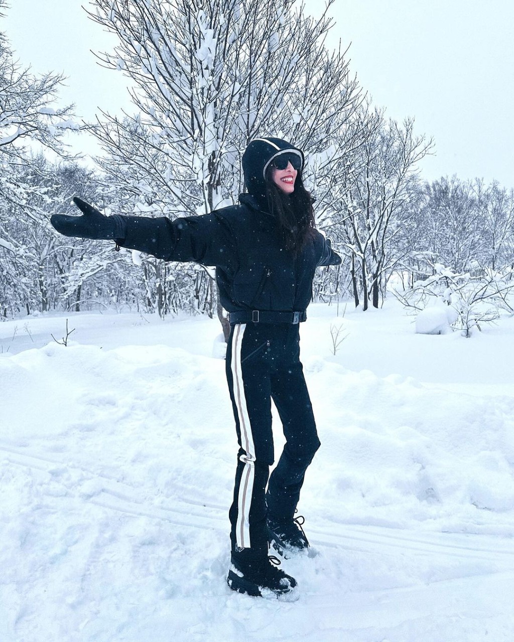 郑希怡去年圣诞去了日本滑雪。