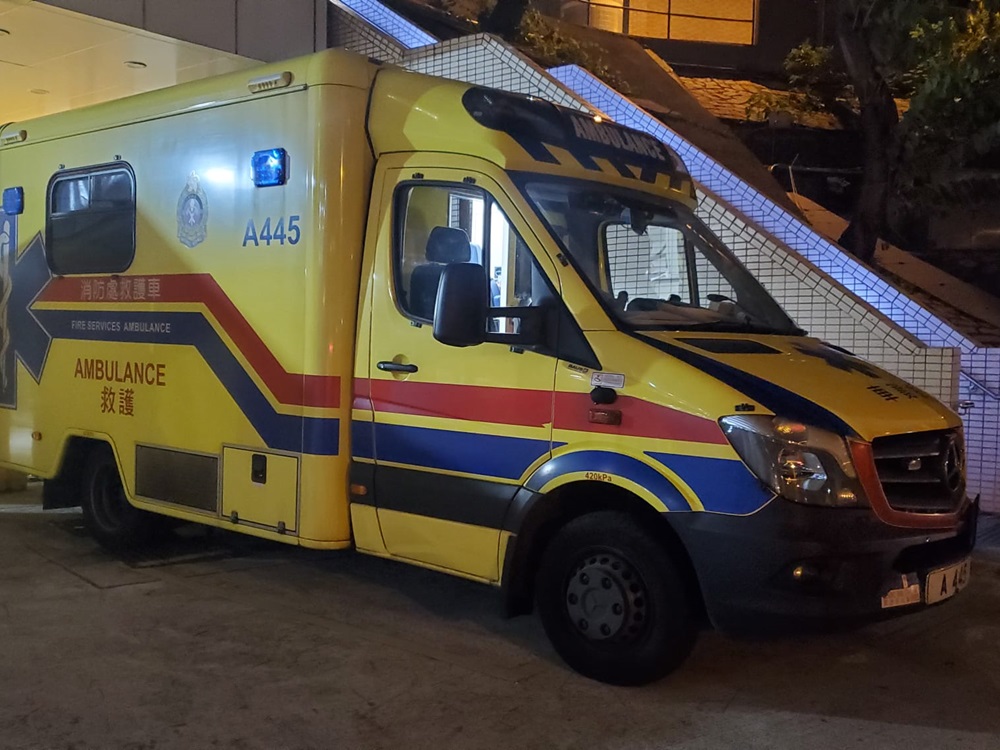傷者由救護車送往明愛醫院。