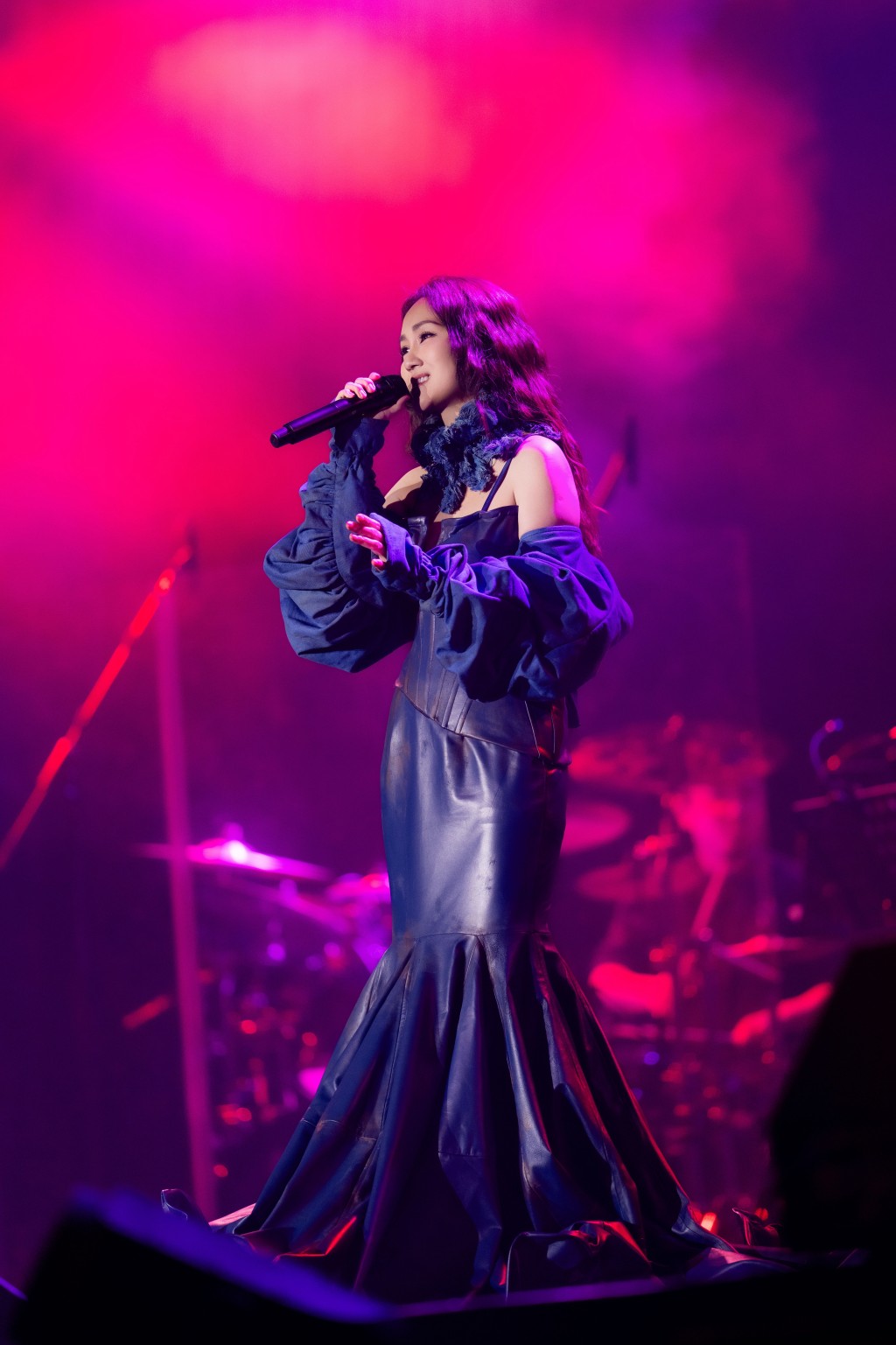 她回憶起與方大同並肩走過的音樂歲月與珍貴時光。 她回憶起與方大同並肩走過的音樂歲月與珍貴時光。