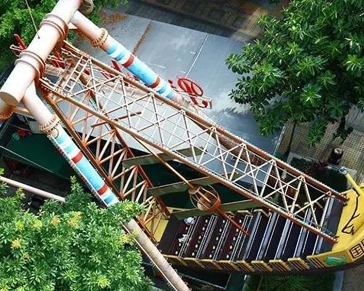 東湖公園遊樂場的遊樂設施。(網上圖片)