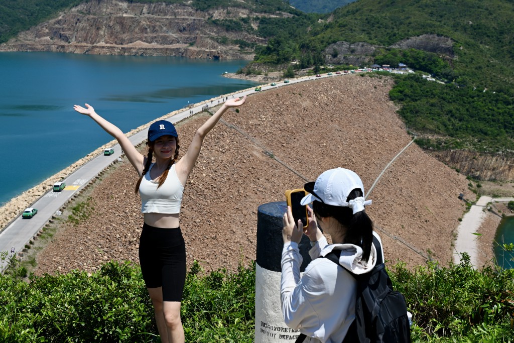 西貢萬宜地質步道破邊洲段試行預約制,但實施兩日都有半數預約人士沒有到場。 西貢萬宜地質步道破邊洲段試行預約制,但實施兩日都有半數預約人士沒有到場。