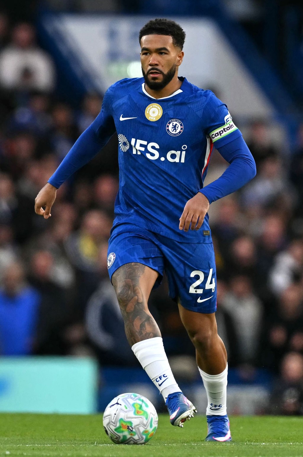 列斯占士或未趕及踢世盃。法新社