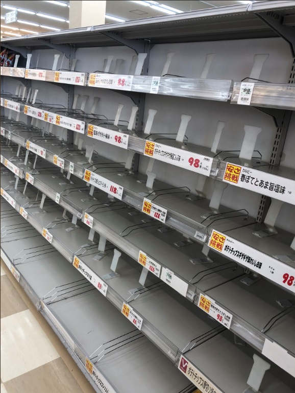 福井縣超市食物被搶購一空。網上圖片