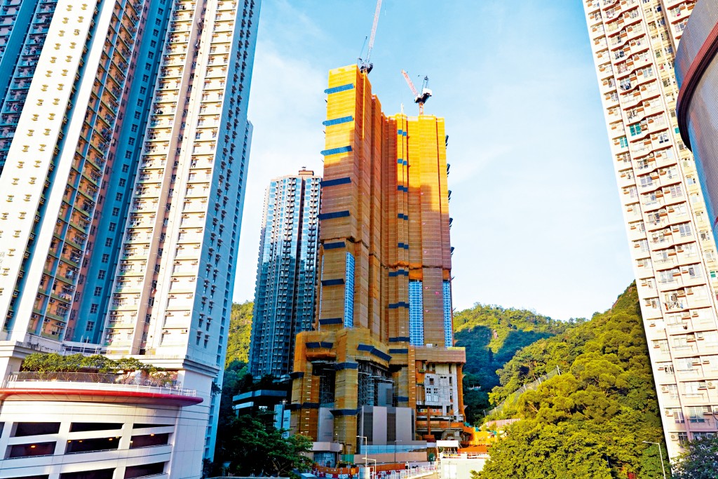 柏景峰昨日上載銷售安排，本周六發售價單上的150伙。