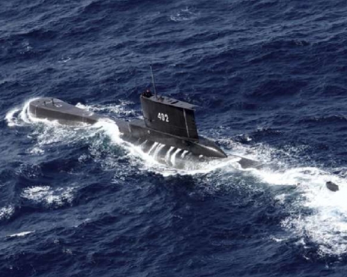 美国军方指康涅狄格号上月在南海是撞到海底山受损。 （美联社）