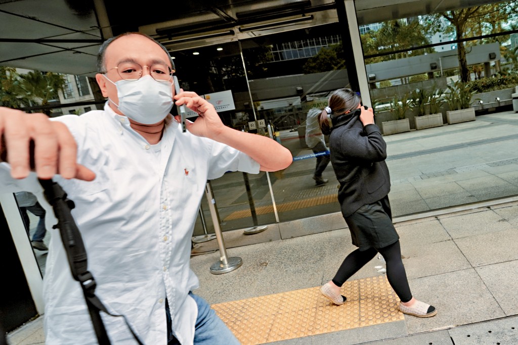 本案18名被告中，女首腦盧彥樺（右）及郭浩良（左）為夫婦。