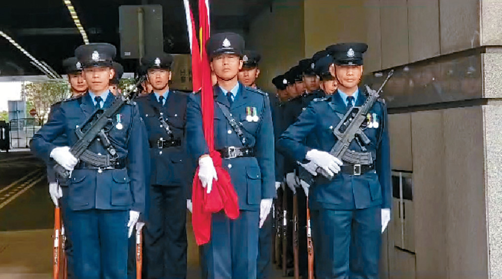 ■警方儀仗隊今日會首次採用中國禮儀步槍。 ■警方儀仗隊今日會首次採用中國禮儀步槍。