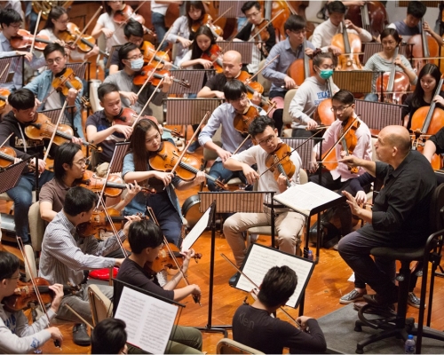 香港管弦樂團和香港演藝學院聯合創辦「管弦樂精英訓練計畫」。演藝學院圖片
