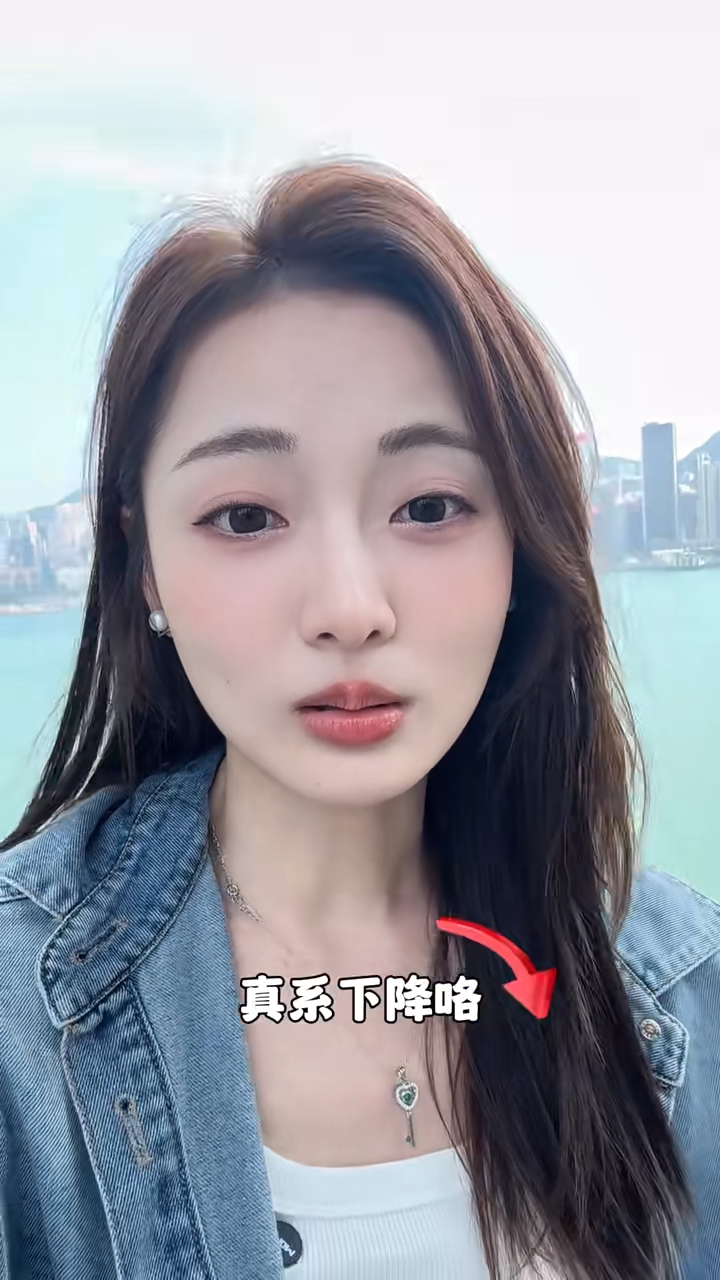 王卓淇表示:「咁你可能會話,咁你租細啲,你租遠啲,租偏僻啲,但係生活質量真係下降囉。我公司會有女仔同人合租,但我又唔慣同人住,而且你再偏僻再細,香港寸金尺土,都要差不多一萬蚊,有間屋好緊要囉,先存到錢囉!」 王卓淇表示:「咁你可能會話,咁你租細啲,你租遠啲,租偏僻啲,但係生活質量真係下降囉。我公司會有女仔同人合租,但我又唔慣同人住,而且你再偏僻再細,香港寸金尺土,都要差不多一萬蚊,有間屋好緊要囉,先存到錢囉!」