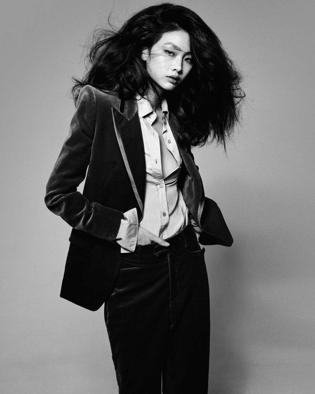 側身都有嘢睇。（Vogue Korea圖片）