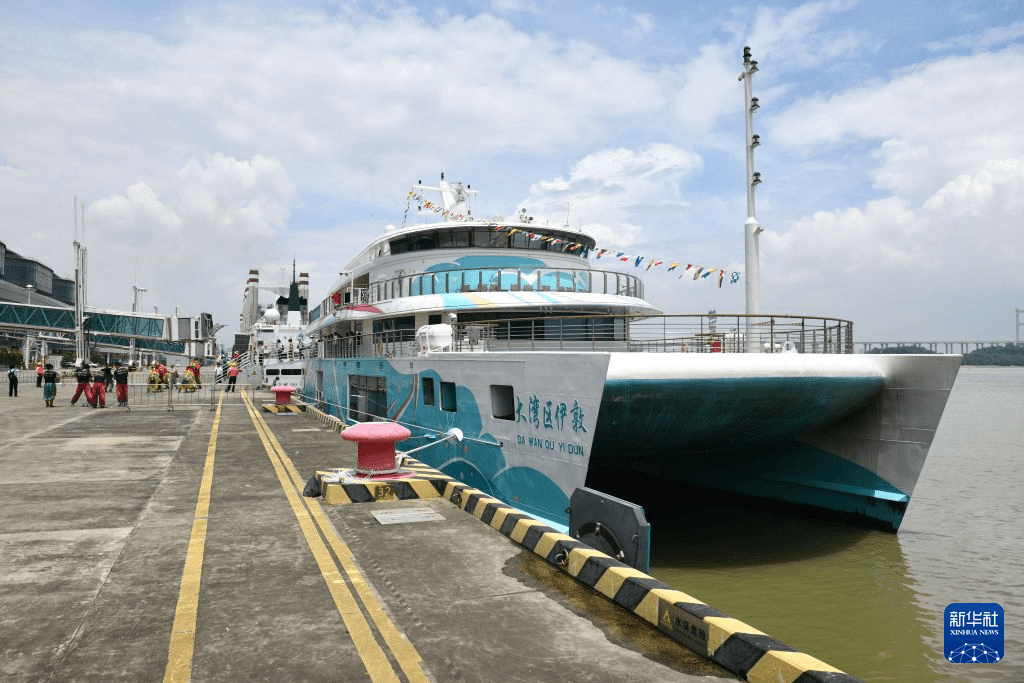 「灣區明珠雙城海上遊」新航線22日正式首航。新華社 「灣區明珠雙城海上遊」新航線22日正式首航。新華社