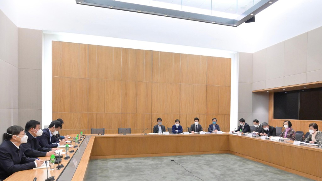 林鄭月娥與內地專家會晤。政府新聞處