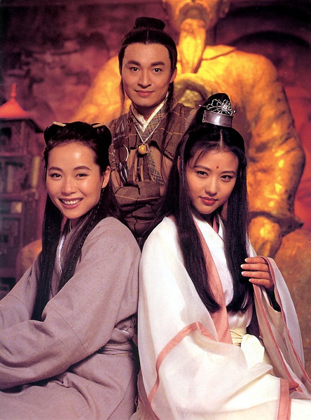 周海媚当年在《倚天屠龙记》演周芷若，马景涛为张无忌，叶童为赵敏。