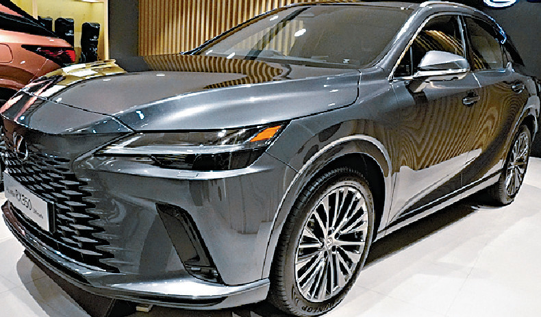 ■RX350改用2.4 Turbo引擎，扭力達43.8kgm。