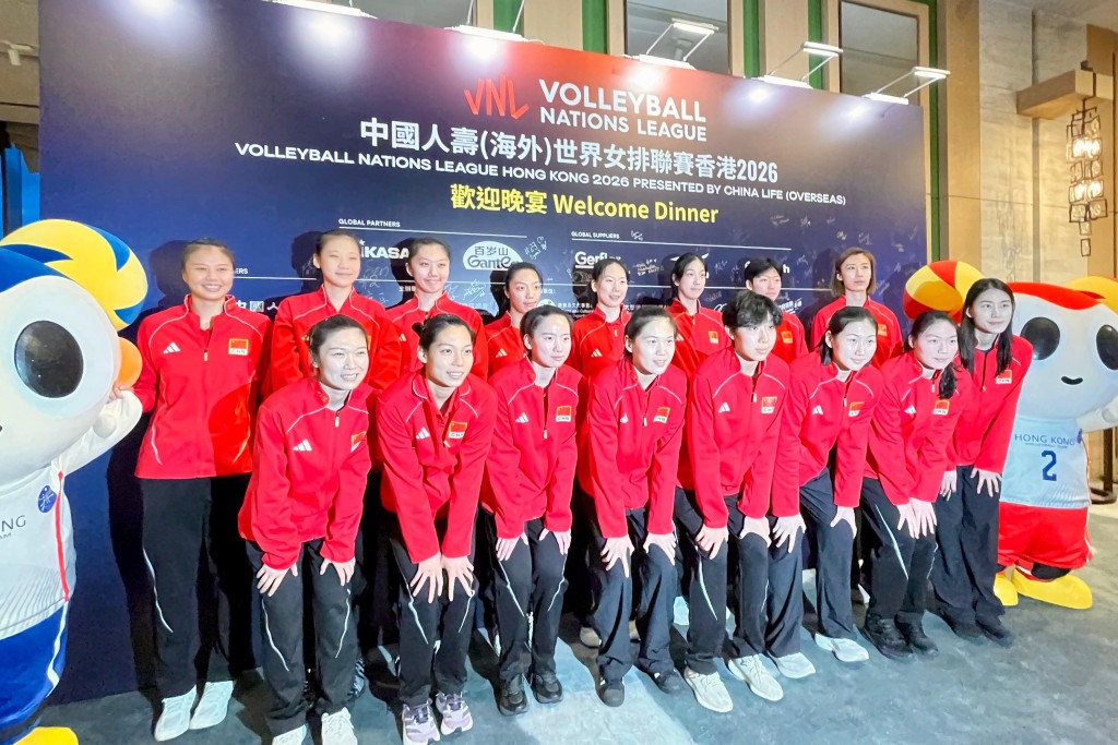 中國女排一行16人到酒店出席歡迎晚宴。徐嘉華攝 中國女排一行16人到酒店出席歡迎晚宴。徐嘉華攝