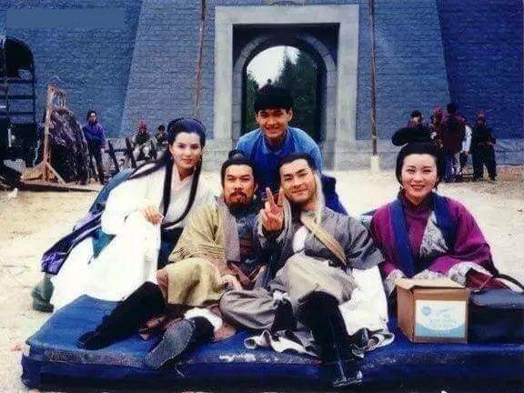 白彪在1995年版本《神雕侠侣》中再演郭靖，与古天乐、李若彤合作。