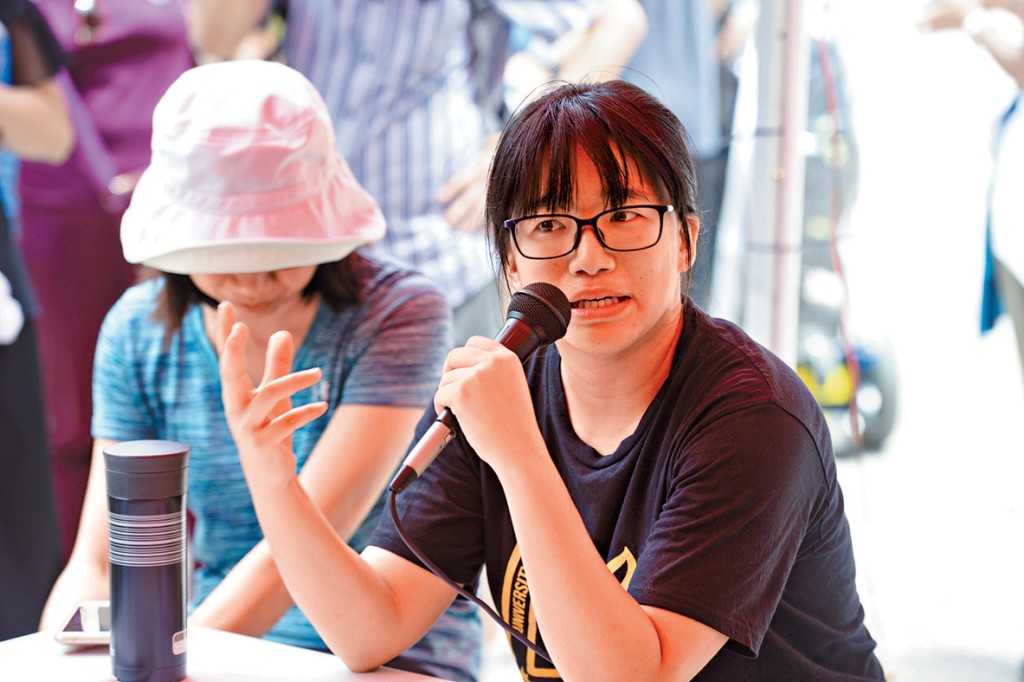 控方播放片段，指鄒幸彤多次公開發表抹黑中國政權及詆毀《香港國安法》。