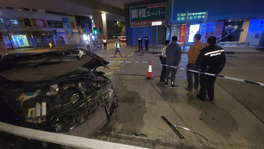 警員到場調查。黎志偉攝 警員到場調查。黎志偉攝