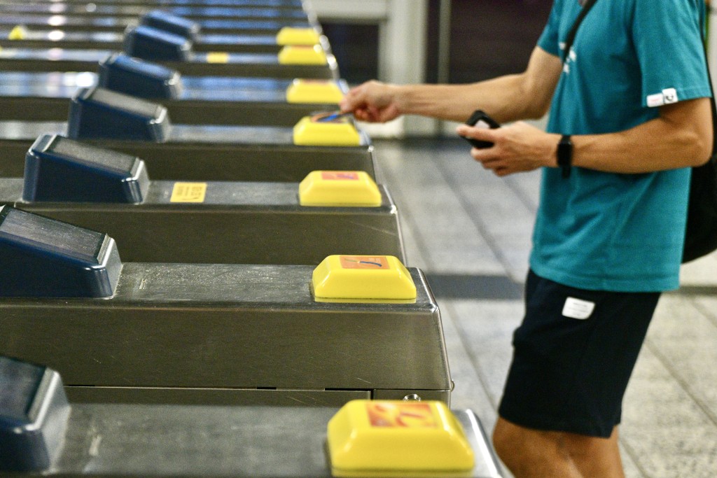 港铁观塘线部分车站将全日暂停服务以便更新硬件。资料图片