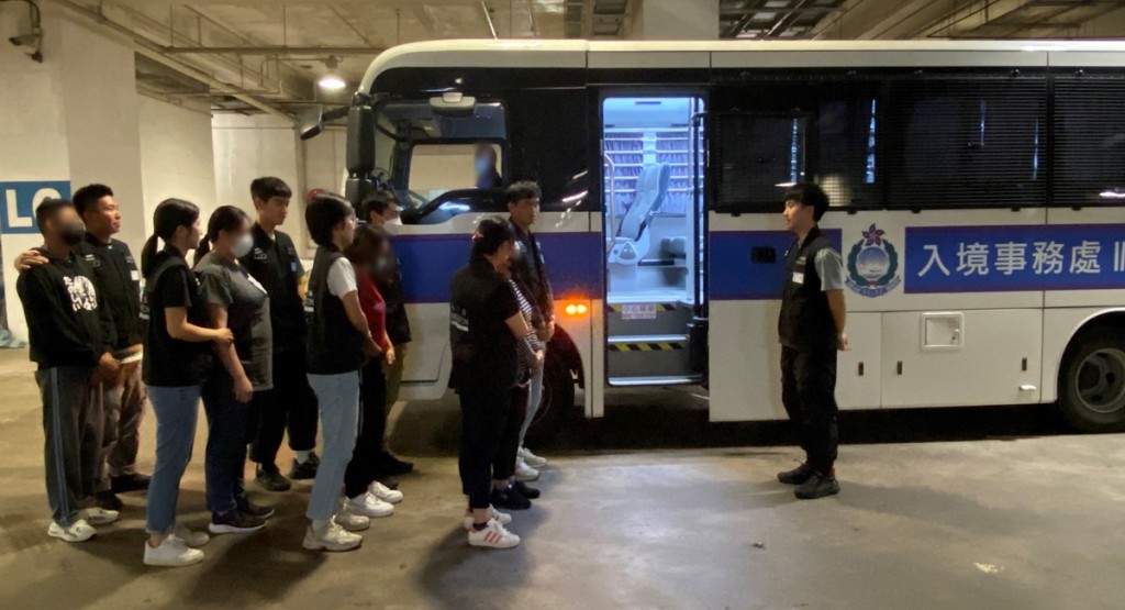 入境處早前展開反黑工行動,共28人被捕。政府新聞處圖片