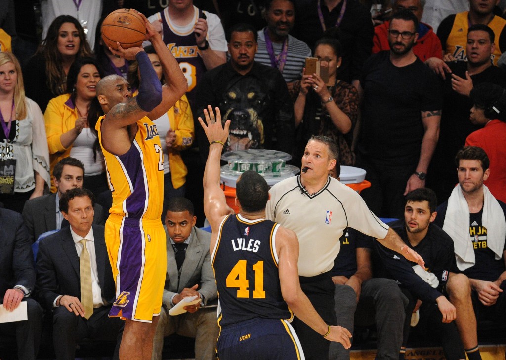 10年前的今日，高比拜仁在谢幕战狂揽60分。路透社