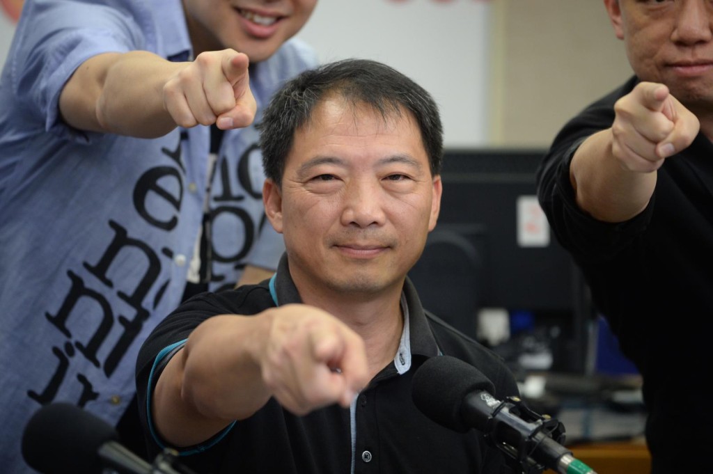 胡志偉擔心太偏激的行為會令民意逆轉。