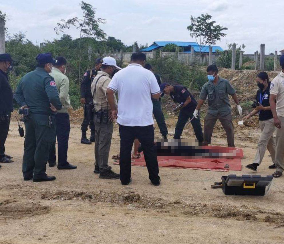 近日柬埔寨警方在溝渠發現一具以紅布包裹的屍體，其後確認身份為韓國直播主娥英。