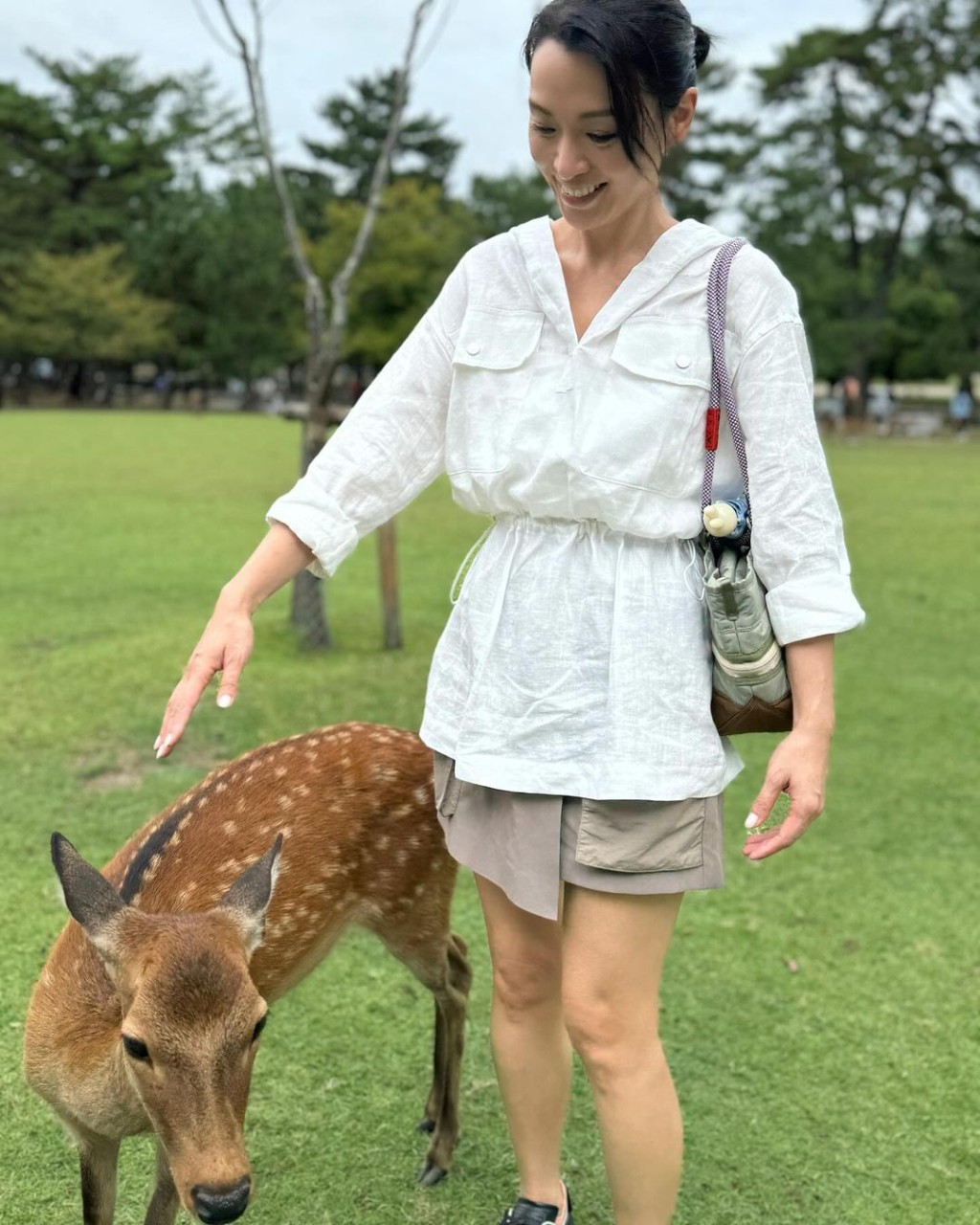 陳煒今日（3日）在IG出post，分享去奈良公園餵鹿。