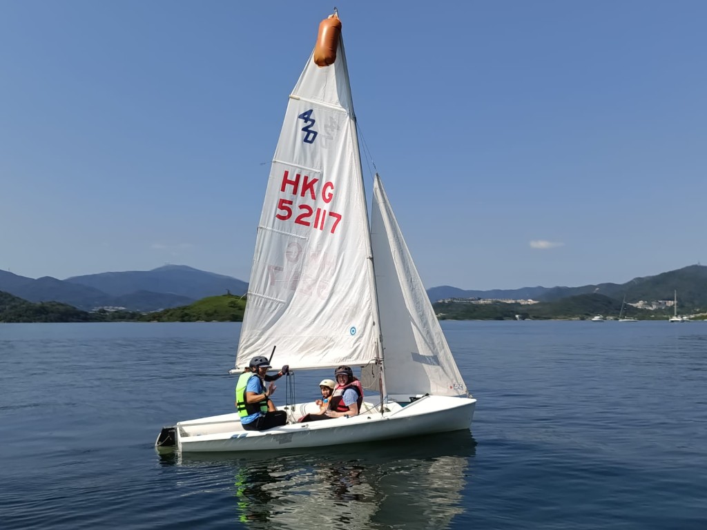 零基礎亦無任歡迎，把握機會體驗帆船出海，沿途欣賞美景。（圖片來源：官方圖片）