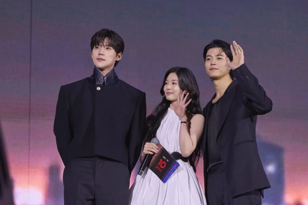 文相敏、金玟周、朴所羅門主演的新劇，公布名字為《狼，少女》。