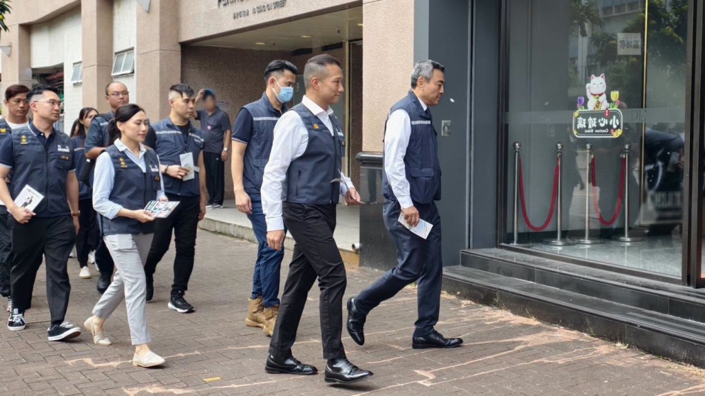 國慶黃金周｜海關夥旅監局加強巡查購物熱點 保障旅客消費權益