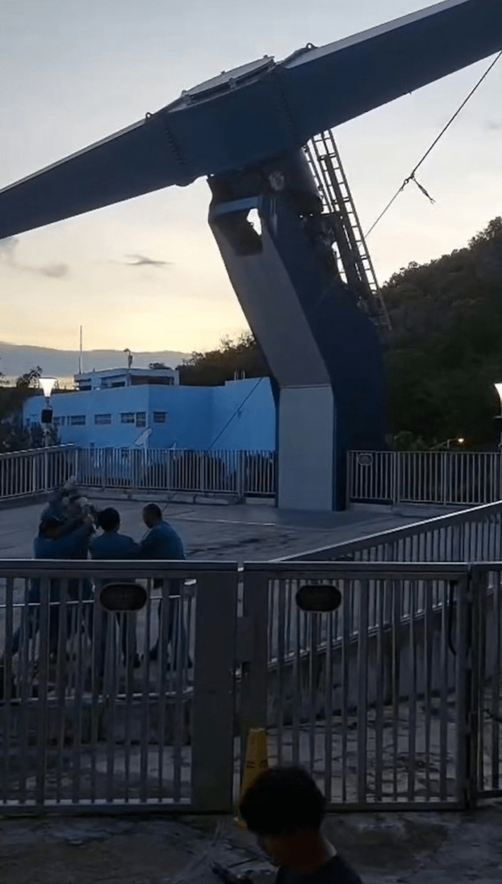 從事主上載的影片,多名消防員在現場進行救援。Thread@kkei_pn8018 從事主上載的影片,多名消防員在現場進行救援。Thread@kkei_pn8018